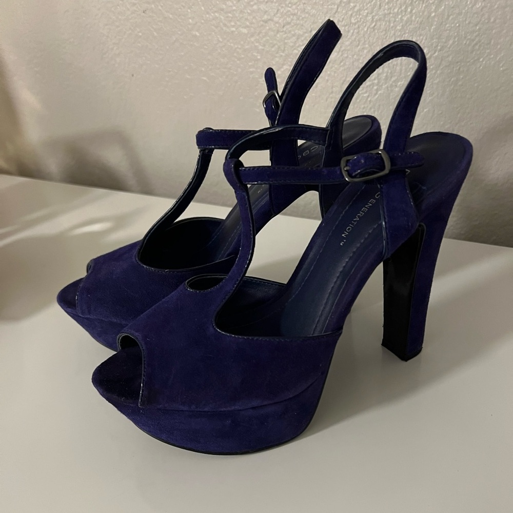 Blue platform heels